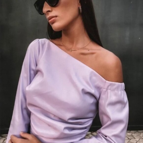 Zara Faux Leather One Shoulder 3/4 Sleeve Cropped Top  - Size Small in Lilac - Picture 2 of 7